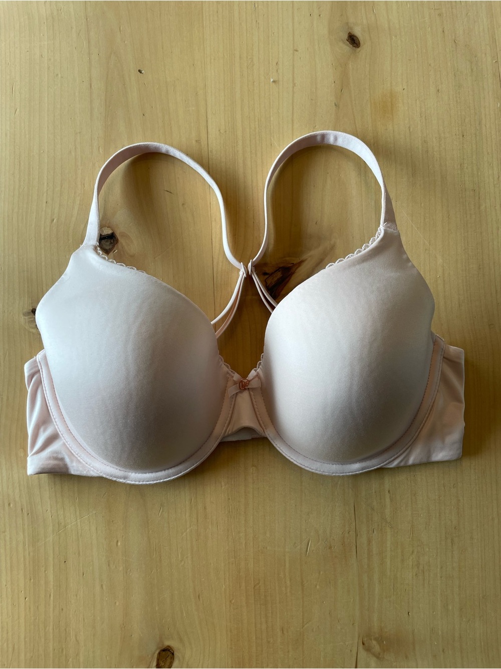 Body by Victoria, perfect coverage, light pink under wire T-shirt bra